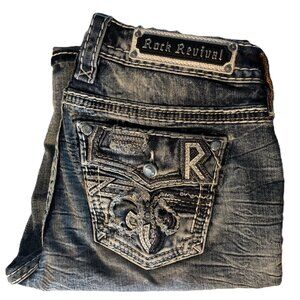 Rock Revival Easy Bermuda Shorts Size 29 NWOT